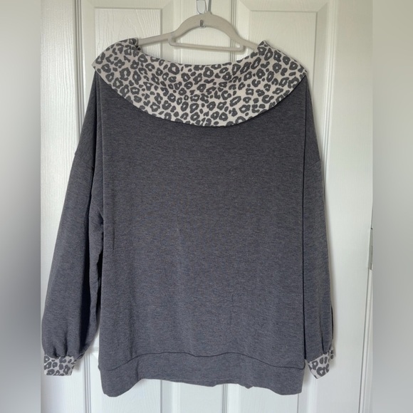 Emerald Charcoal and Cream Leopard Print Top - Picture 10 of 11